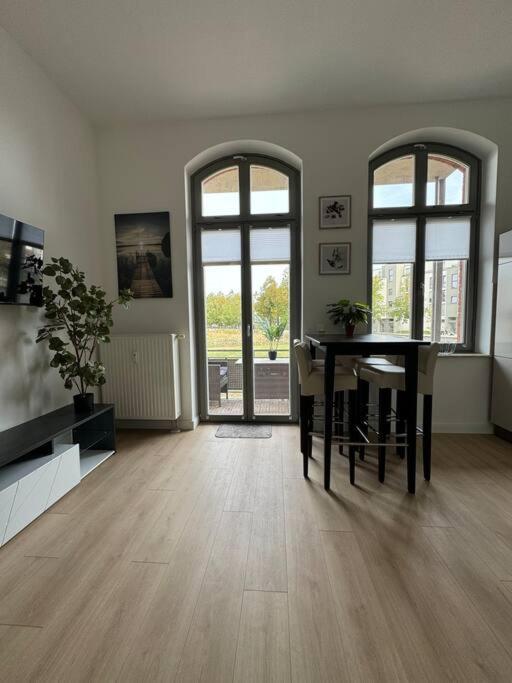 Apartment Mit Parkplatz Und Wifi Magdebourg Extérieur photo